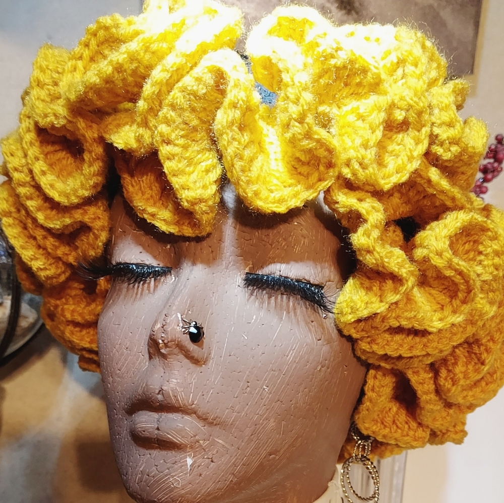 #L❤️VE:HANDMADE. Crochet Ruffle HAT - Picture 4 of 6